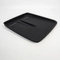 Schwarzes Silikon-Pad für die Wireless-Ladestation im XPENG G9