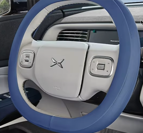 Premium Leder-Lenkradbezug für XPENG G6 (2024–2026) – Rutschfest & Kratzfest
