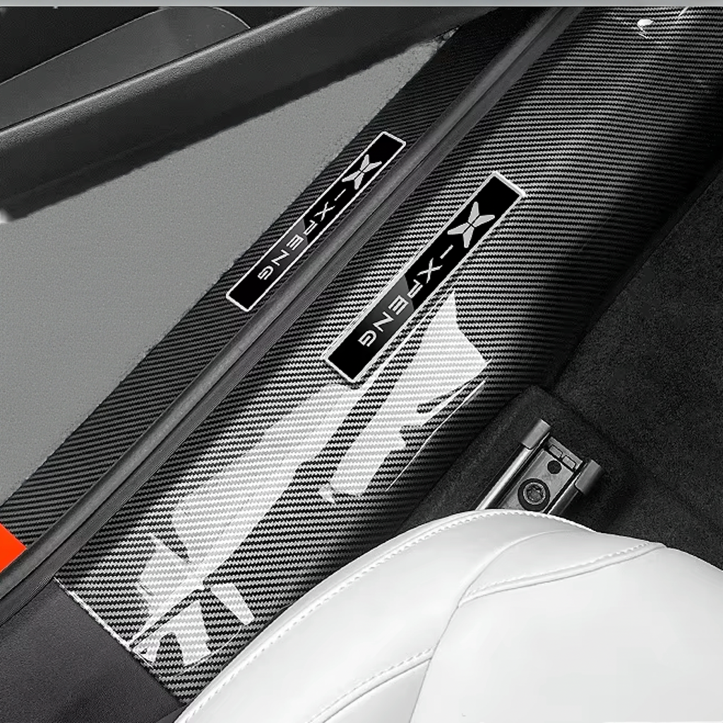Carbon-Optik Einstiegsleisten für XPENG G6
